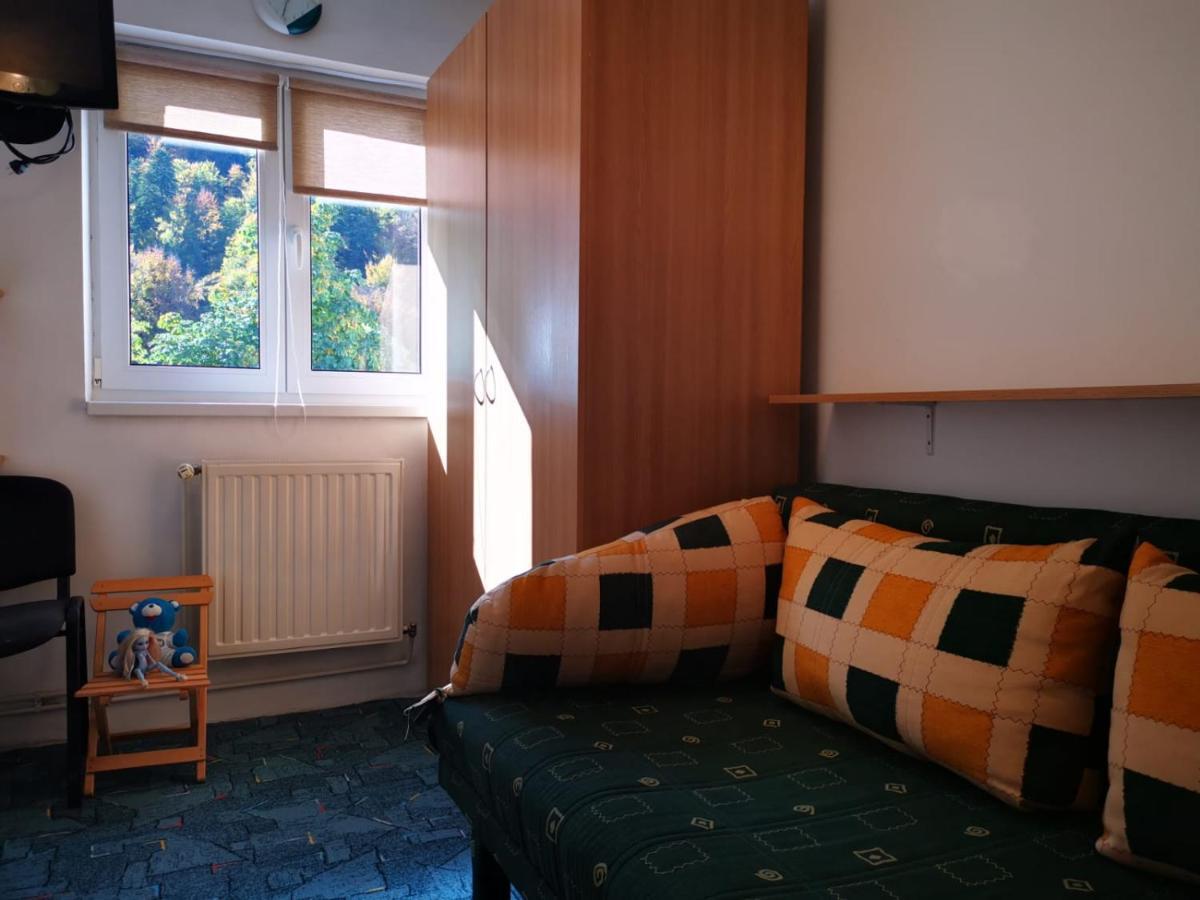 Апартаменты Apartament Langa Castan Азуга Экстерьер фото